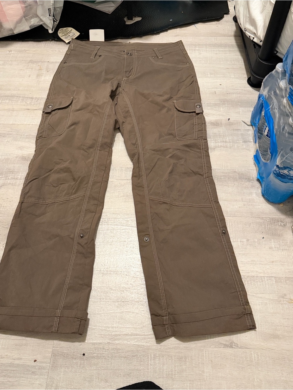 Kuhl Women's Brown Cargo Pants with Utility Pockets - Picture 6 of 7